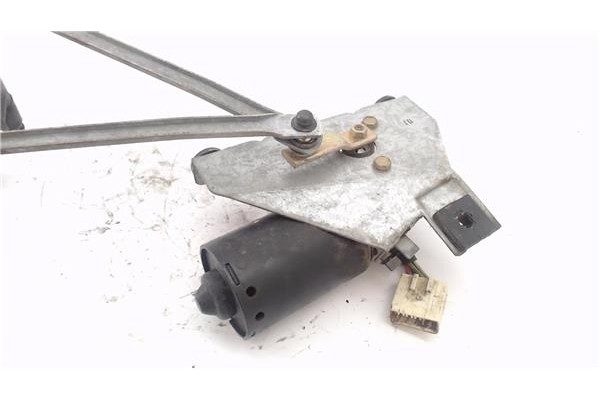 Recambio de motor limpiaparabrisas delantero para peugeot 205 mito 1.1 referencia OEM IAM 9390332314  