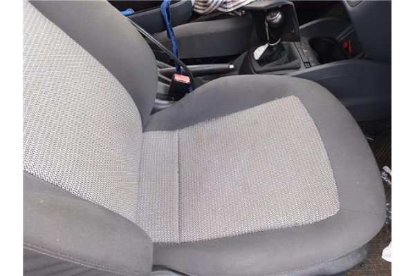 Recambio de asiento delantero derecho para seat ibiza berlina (6j5) 1.9 tdi referencia OEM IAM 6R4881106M  