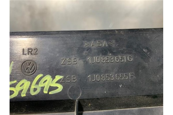 Recambio de rejilla paragolpes delantero para volkswagen golf iv berlina (1j1) 1.6 referencia OEM IAM 1J0853655G  