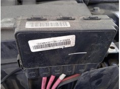 Recambio de caja fusibles/rele para renault megane iii sport tourer 1.5 dynamique referencia OEM IAM 243800011R  