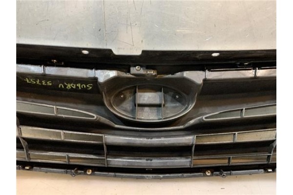 Recambio de rejilla paragolpes delantero para subaru legacy v 2.0 d referencia OEM IAM 57702AJ080  