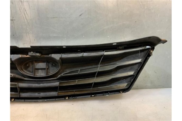 Recambio de rejilla paragolpes delantero para subaru legacy v 2.0 d referencia OEM IAM 57702AJ080  