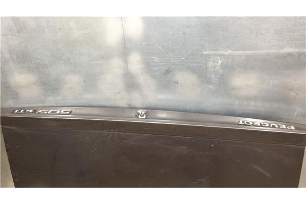 Recambio de tapa maletero para peugeot 505 berlina 1.8 referencia OEM IAM   