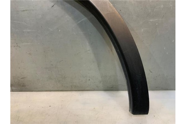 Recambio de moldura aleta trasero derecha para nissan qashqai (j10) 1.6 360 referencia OEM IAM 93828BR01A  