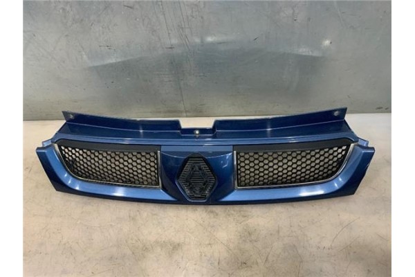 Recambio de rejilla paragolpes delantero para renault trafic ii furgón (fl) 2.5 dti referencia OEM IAM 8200204450  
