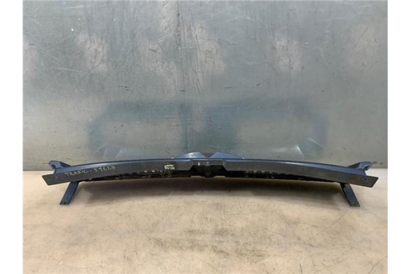 Recambio de rejilla paragolpes delantero para renault trafic ii furgón (fl) 2.5 dti referencia OEM IAM 8200204450  