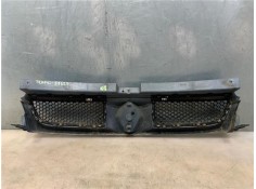 Recambio de rejilla paragolpes delantero para renault trafic ii furgón (fl) 2.5 dti referencia OEM IAM 8200204450  