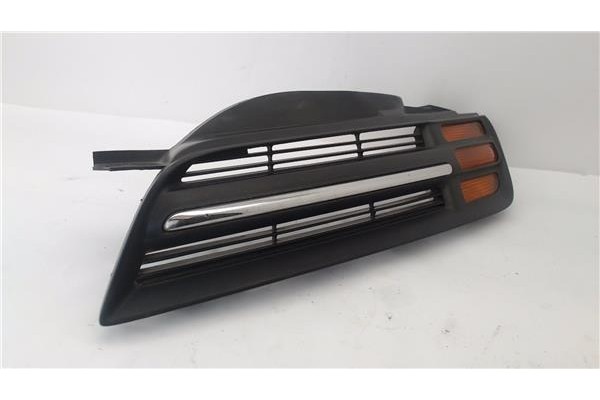 Recambio de rejilla paragolpes delantero izquierda para nissan micra (k12e) 1.5 dci referencia OEM IAM 62330AX600  