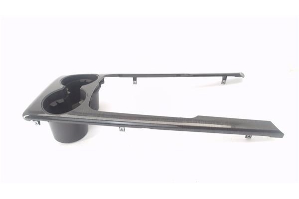 Recambio de embellecedor consola central para kia sorento (bl) 2.5 crdi referencia OEM IAM 846303E5308Y  