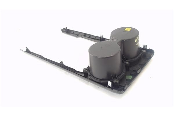 Recambio de embellecedor consola central para kia sorento (bl) 2.5 crdi referencia OEM IAM 846303E5308Y  
