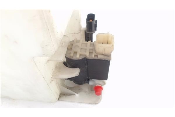 Recambio de deposito limpiaparabrisas para kia carnival 2.9 crdi referencia OEM IAM 986104D000  