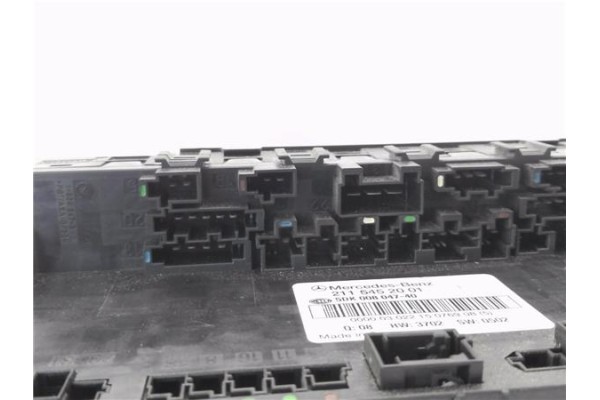 Recambio de caja fusibles/rele para mercedes-benz clase e (bm 211) berlina 3.2 e 320 (211.065) referencia OEM IAM 2115452001 5DK