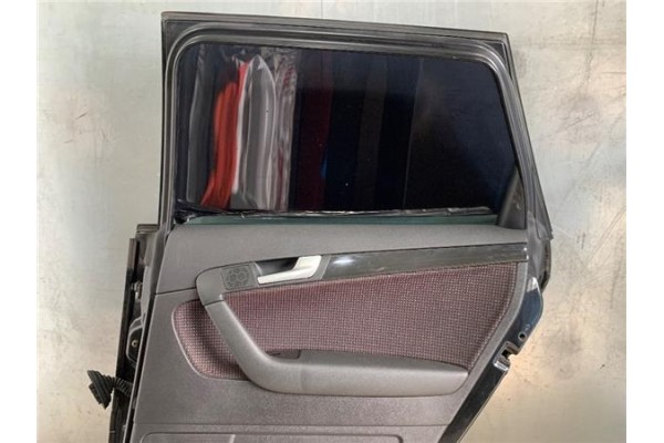 Recambio de puerta trasero derecha para audi a3 sportback (8pa) 2.0 tdi ambiente referencia OEM IAM 8P4833052A  