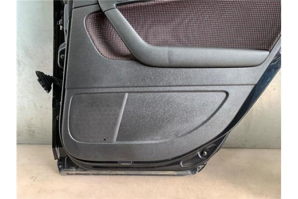 Recambio de puerta trasero derecha para audi a3 sportback (8pa) 2.0 tdi ambiente referencia OEM IAM 8P4833052A  