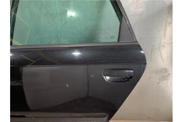 Recambio de puerta trasero izquierda para audi a3 sportback (8pa) 2.0 tdi ambiente referencia OEM IAM 8P4833051A  