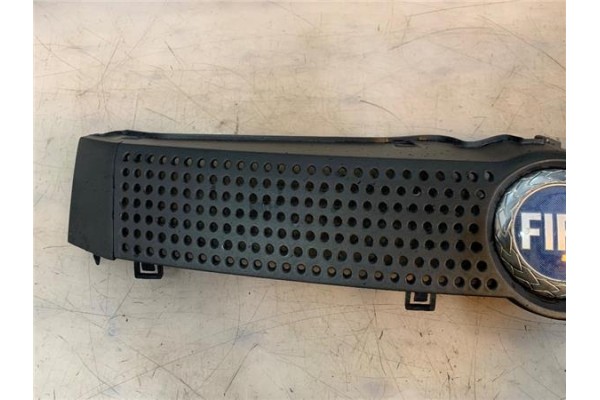 Recambio de rejilla paragolpes delantero para fiat ii panda (169) 1.1 referencia OEM IAM 735314236  