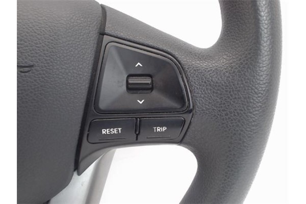 Recambio de volante para kia rio (ub) 1.2 basic referencia OEM IAM   