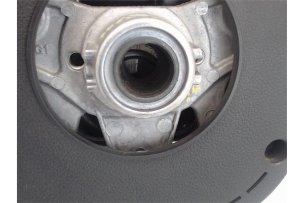 Recambio de volante para kia rio (ub) 1.2 basic referencia OEM IAM   