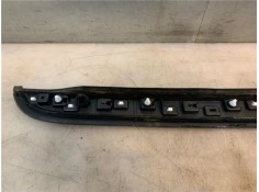 Recambio de moldura puerta trasero derecha para peugeot 2008 1.2 access referencia OEM IAM 96784068XT  