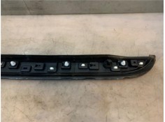 Recambio de moldura puerta delantero izquierda para peugeot 2008 1.2 access referencia OEM IAM 96784070XT  