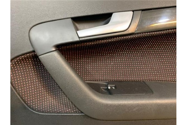 Recambio de guarnecido puerta delantero derecha para audi a3 sportback (8pa) 2.0 tdi ambiente referencia OEM IAM 8P4867103SAB  