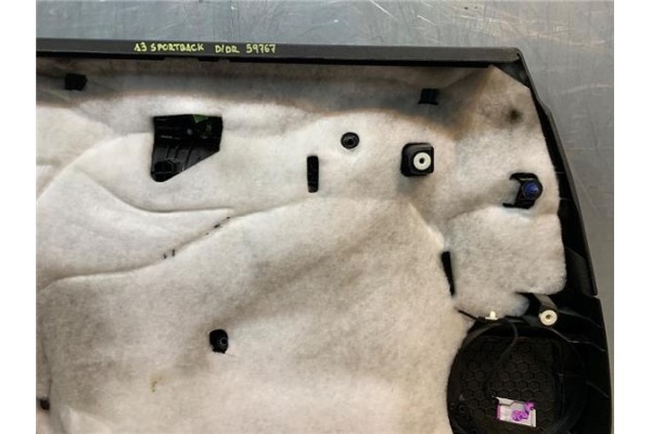 Recambio de guarnecido puerta delantero derecha para audi a3 sportback (8pa) 2.0 tdi ambiente referencia OEM IAM 8P4867103SAB  