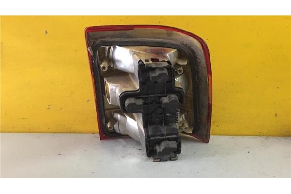 Recambio de piloto trasero izquierdo para opel vectra a 1.7 cd referencia OEM IAM 12871748  