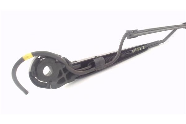 Recambio de brazo limpiaparabrisas delantero izquierdo para citroen c4 cactus 1.5 business class referencia OEM IAM 9801705780  
