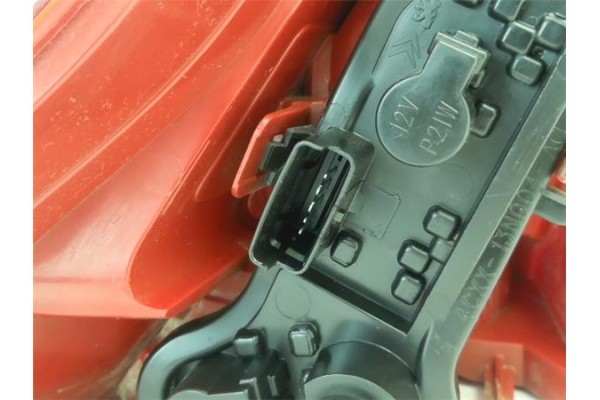 Recambio de piloto trasero derecho para citroen c4 coupe 1.6 16v referencia OEM IAM 6351T6  