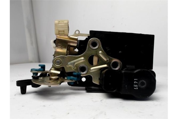Recambio de cerradura puerta trasero derecha para daewoo kalos 1.4 sport referencia OEM IAM 96260996  