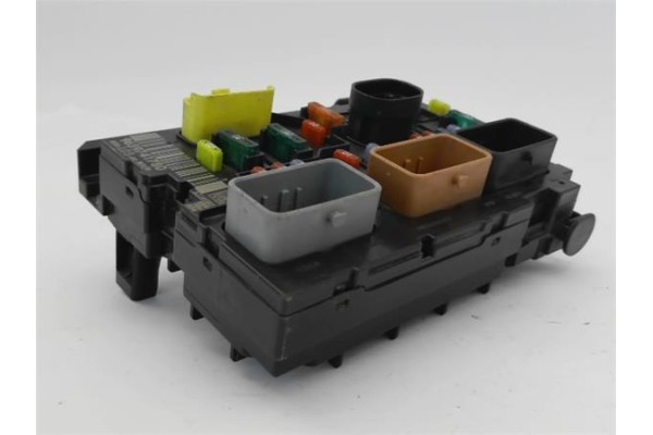 Recambio de caja fusibles/rele para citroen c3 1.6 16v hdi referencia OEM IAM 6500FH 9659741780 