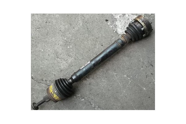 Recambio de palier delantero izquierdo para audi a4 berlina (b5) 2.6 referencia OEM IAM   