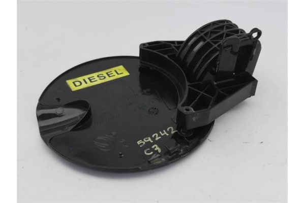 Recambio de tapa exterior combustible para citroen c3 1.6 16v hdi referencia OEM IAM 151796  