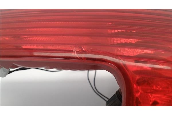 Recambio de piloto trasero izquierdo para citroen c4 berlina referencia OEM IAM 9655864880 79998D 