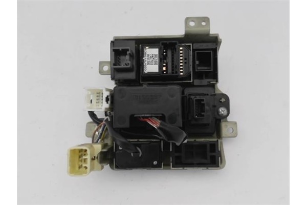 Recambio de mando multifuncion para subaru legacy v 2.0 d referencia OEM IAM 83061AJ000  