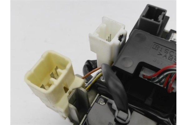 Recambio de mando multifuncion para subaru legacy v 2.0 d referencia OEM IAM 83061AJ000  