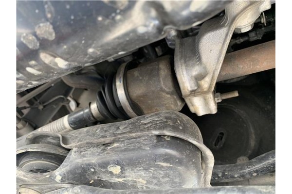 Recambio de palier delantero derecho para citroen c4 cactus 1.5 business class referencia OEM IAM 9677477180  