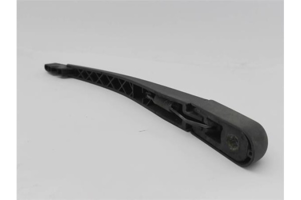 Recambio de brazo limpiaparabrisas trasero para citroen c3 1.6 16v hdi referencia OEM IAM 6429T8  