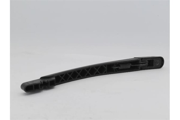 Recambio de brazo limpiaparabrisas trasero para citroen c3 1.6 16v hdi referencia OEM IAM 6429T8  