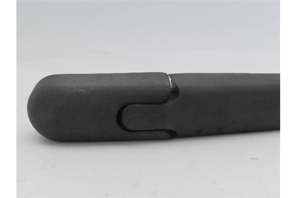 Recambio de brazo limpiaparabrisas trasero para citroen c3 1.6 16v hdi referencia OEM IAM 6429T8  