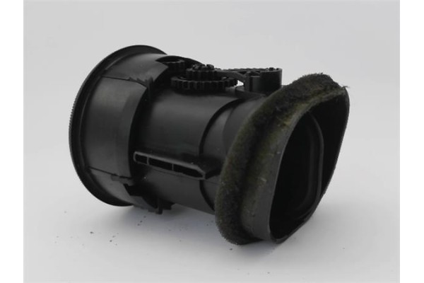 Recambio de rejilla entrada de aire para audi a3 sportback (8pa) 2.0 tdi ambiente referencia OEM IAM 8P0820901A 8P0820901 