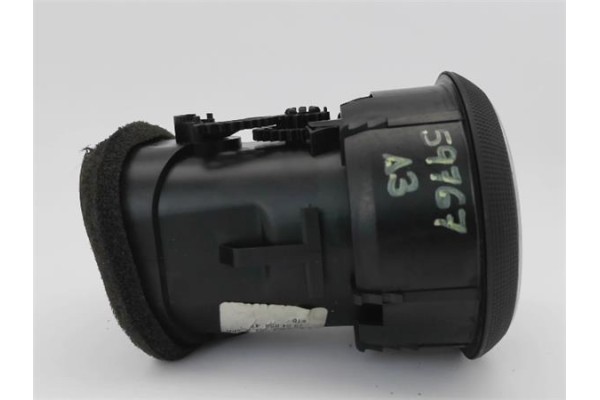 Recambio de rejilla entrada de aire para audi a3 sportback (8pa) 2.0 tdi ambiente referencia OEM IAM 8P0820901A 8P0820901 