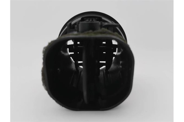 Recambio de rejilla entrada de aire para audi a3 sportback (8pa) 2.0 tdi ambiente referencia OEM IAM 8P0820901A 8P0820901 