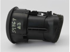 Recambio de rejilla entrada de aire para audi a3 sportback (8pa) 2.0 tdi ambiente referencia OEM IAM 8P0820901A 8P0820901 