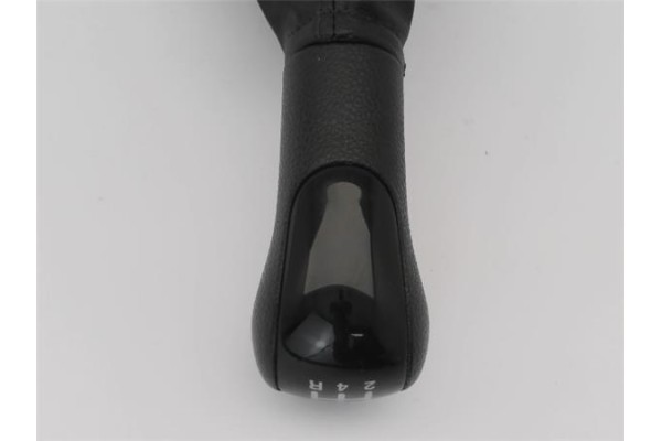 Recambio de pomo palanca cambio para ford fusion (cbk) 1.4 tdci referencia OEM IAM 1359006  