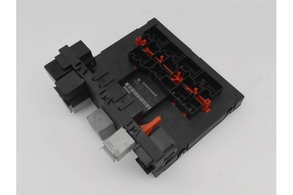 Recambio de caja fusibles/rele para audi a3 sportback (8pa) 2.0 tdi ambiente referencia OEM IAM 8P0907279 8P0907279F 