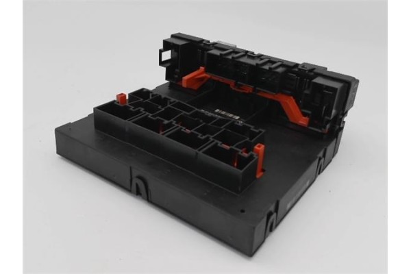 Recambio de caja fusibles/rele para audi a3 sportback (8pa) 2.0 tdi ambiente referencia OEM IAM 8P0907279 8P0907279F 