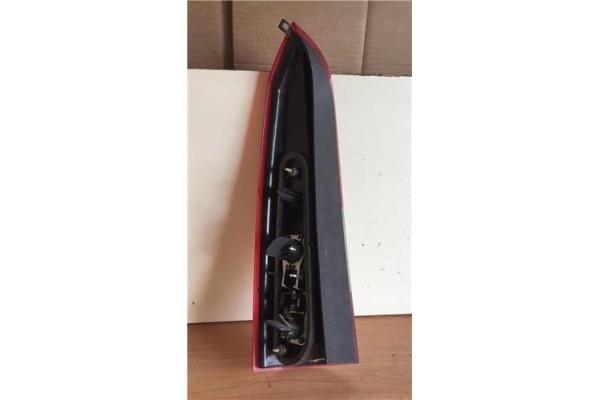 Recambio de piloto trasero derecho para volvo v70 familiar 2.4 d momentum (120kw) referencia OEM IAM 9154494  