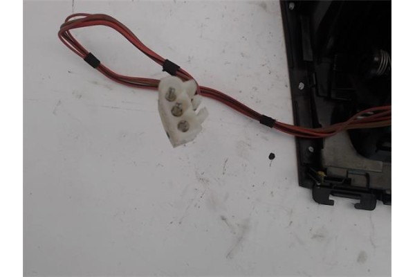 Recambio de embellecedor consola central para bmw serie 1 berlina (e81/e87) 2.0 120d referencia OEM IAM   