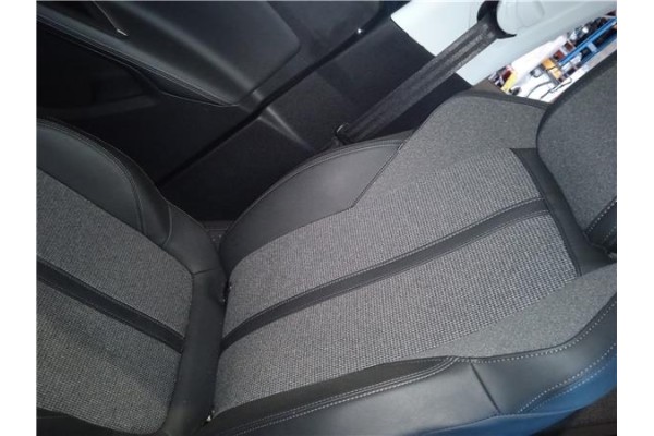 Recambio de juego asientos para peugeot 3008 1.5 gt line referencia OEM IAM 9809643780 9,81E+09 